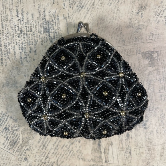 Neiman Marcus Vintage beaded coin purse - Picture 1 of 11